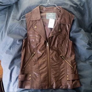 NWT Vanity women’s faux leather vest small brown
